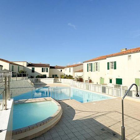 Jolie Maison A Etage En Residence Avec Piscine Saint-Martin-de-Re Exterior photo